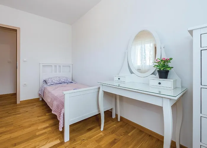 Holiday home Three-bedroom In